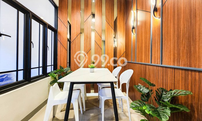 Dijual Rumah Kost di Tanjung Duren, Jakarta Barat, 19 KT, 19 KM, Bangunan 214m2 Dijual Rumah Kost di Tanjung Duren, Jakarta Barat, 19 KT, 19 KM, Bangunan 214m2