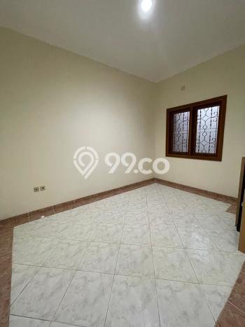 Rumah Luxury Modern Tanpa Renovasi di Taman Surya Jakarta Barat Rumah Luxury Modern Tanpa Renovasi di Taman Surya Jakarta Barat