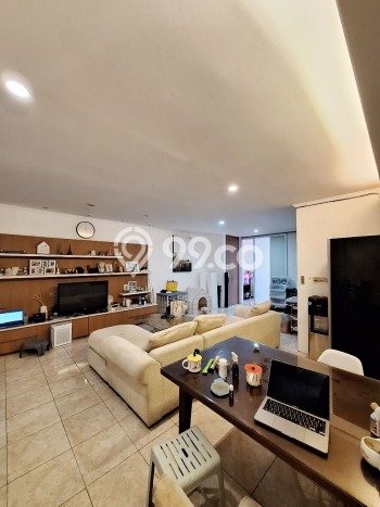 Rumah Mewah LB 180m2 Siap Huni Desain Elegan di Muara Karang, Jakarta Utara Rumah Mewah LB 180m2 Siap Huni Desain Elegan di Muara Karang, Jakarta Utara