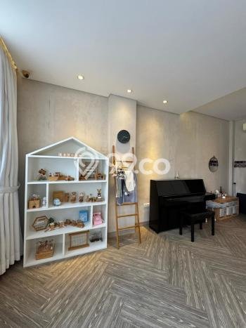 Rumah Elit Modern Tanpa Renovasi di Pantai Indah Kapuk Jakarta Utara Rumah Elit Modern Tanpa Renovasi di Pantai Indah Kapuk Jakarta Utara