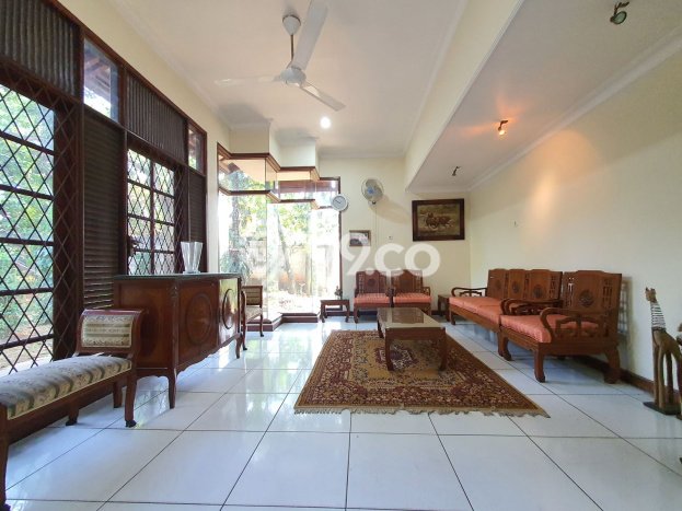 Rumah Elit LB 1500m2 Siap Huni Desain Elegan di Cirendeu, Jakarta Selatan Rumah Elit LB 1500m2 Siap Huni Desain Elegan di Cirendeu, Jakarta Selatan