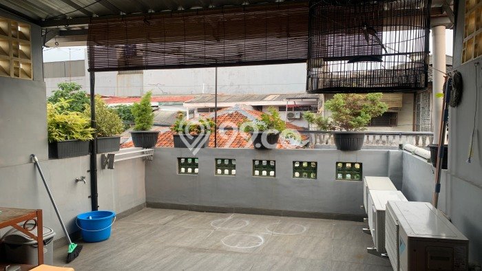 For Sale! Premium House LT 155m2 Desain Modern di Cawang For Sale! Premium House LT 155m2 Desain Modern di Cawang