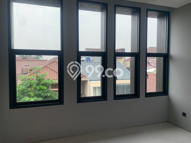 Ready to Use! Luxury House LT 120m2 Desain Modern di Pondok Indah Ready to Use! Luxury House LT 120m2 Desain Modern di Pondok Indah