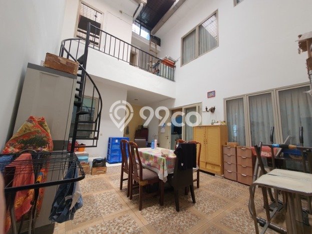 Dijual Rumah Luas Elegan Dengan View Cantik di Puri Indah, Jakarta Barat Dijual Rumah Luas Elegan Dengan View Cantik di Puri Indah, Jakarta Barat