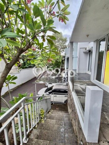 Dijual Rumah Premium dengan Fasilitas Sekitar Lengkap di Cilandak, Jakarta Selatan Dijual Rumah Premium dengan Fasilitas Sekitar Lengkap di Cilandak, Jakarta Selatan