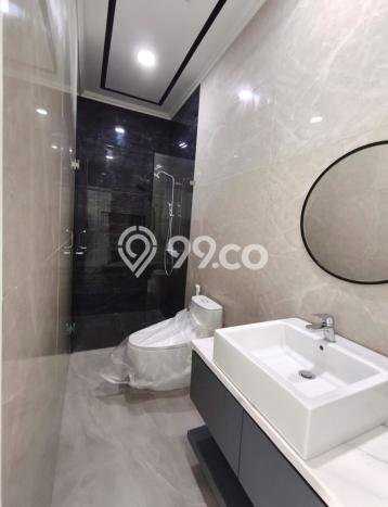 Ready to Use! Premium House LT 210m2 Desain Modern di Pondok Indah Ready to Use! Premium House LT 210m2 Desain Modern di Pondok Indah