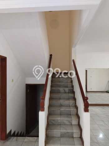 Dijual Rumah Premium dengan Fasilitas Sekitar Komplit di Ciputat Timur, Tangerang Selatan Dijual Rumah Premium dengan Fasilitas Sekitar Komplit di Ciputat Timur, Tangerang Selatan