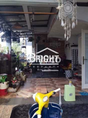Rumah Luas Asri 2 KT Siap Pakai di Bintaro Tangerang Selatan Rumah Luas Asri 2 KT Siap Pakai di Bintaro Tangerang Selatan