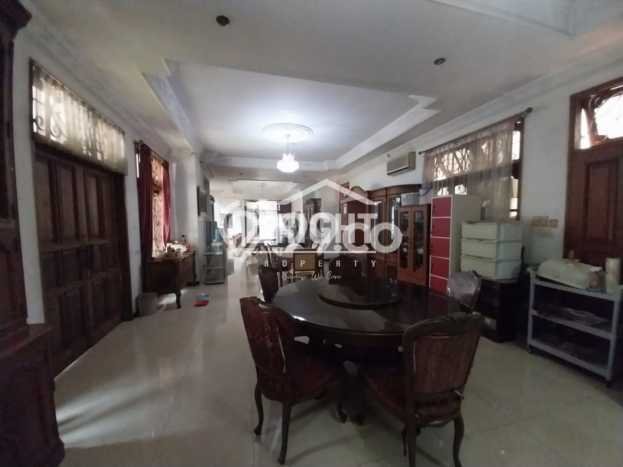 For Sale! Premium House LT 1382m2 Desain Elegan di Pondok Indah For Sale! Premium House LT 1382m2 Desain Elegan di Pondok Indah