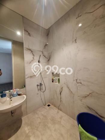 For Sale! Premium House LT 180m2 Desain Modern di Pakuwon City For Sale! Premium House LT 180m2 Desain Modern di Pakuwon City