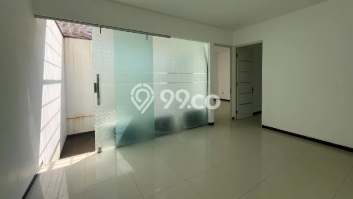 Rumah Luxury Modern Siap Huni di Pakuwon City Surabaya Rumah Luxury Modern Siap Huni di Pakuwon City Surabaya
