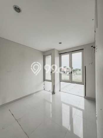 Rumah Luas Asri 3 KT Siap Pakai di Pakuwon CIty Surabaya Rumah Luas Asri 3 KT Siap Pakai di Pakuwon CIty Surabaya