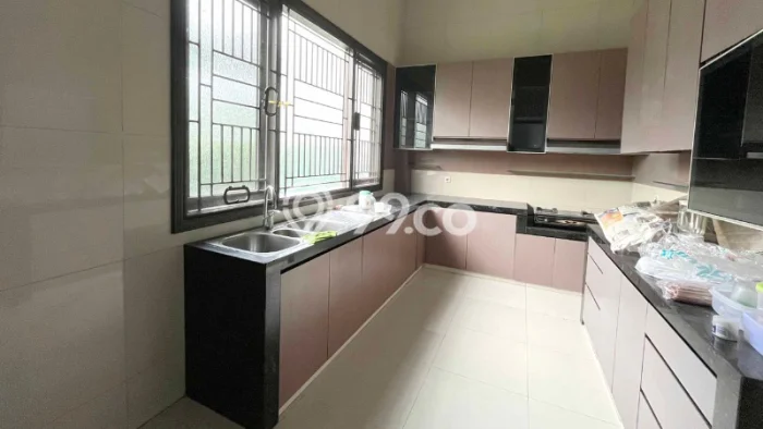 Dijual Rumah Mewah Megah Dengan View Eksklusif di Pakuwon Indah, Surabaya Dijual Rumah Mewah Megah Dengan View Eksklusif di Pakuwon Indah, Surabaya