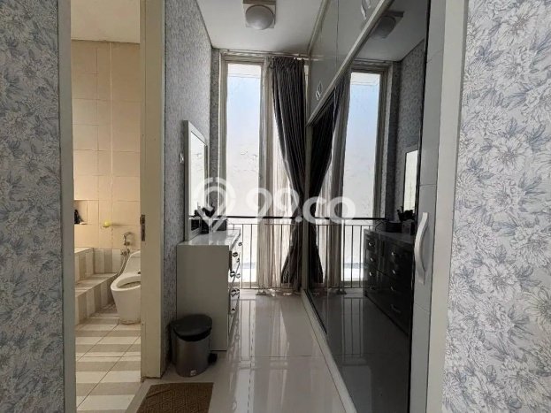 For Sale! Luxury House LT 180m2 Desain Elegan di Pakuwon CIty For Sale! Luxury House LT 180m2 Desain Elegan di Pakuwon CIty