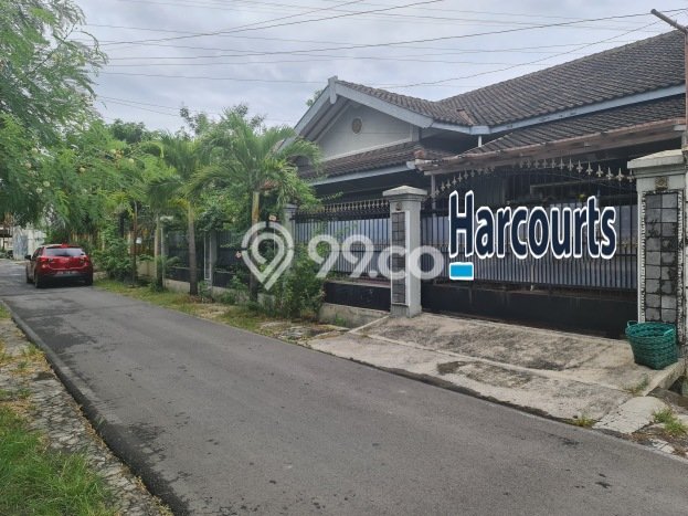 Dijual Rumah Premium dengan Fasilitas Sekitar Komplit di Banjarsari, Solo Dijual Rumah Premium dengan Fasilitas Sekitar Komplit di Banjarsari, Solo