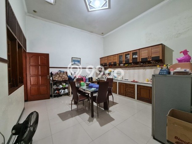 Dijual Rumah Premium dengan Fasilitas Sekitar Komplit di Banjarsari, Solo Dijual Rumah Premium dengan Fasilitas Sekitar Komplit di Banjarsari, Solo
