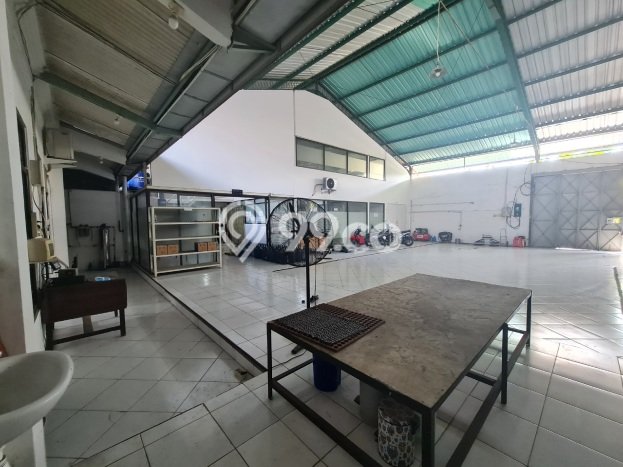 Unit Gudang Dijual di Banjarsari Solo 690m2 Unit Gudang Dijual di Banjarsari Solo 690m2