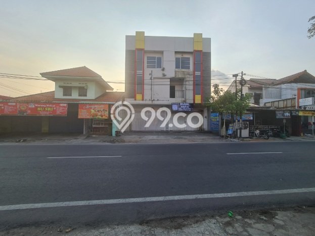 Ruko Dijual Lokasi Stratagis di Banjarsari Solo Cocok untuk Bisnis Ruko Dijual Lokasi Stratagis di Banjarsari Solo Cocok untuk Bisnis