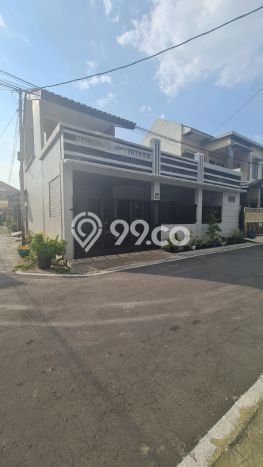 Dijual Cepat Rumah Bagus Siap Huni LB 180m2 di Gentan, Solo Dijual Cepat Rumah Bagus Siap Huni LB 180m2 di Gentan, Solo