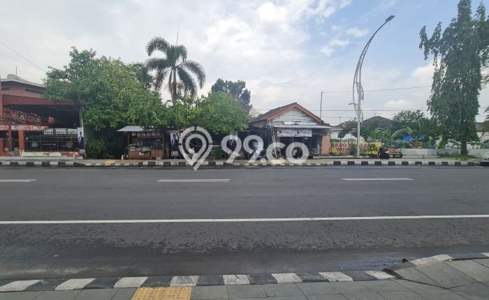 Jarang Ada! Tanah di Jebres Punya Luas 642m2 SHM Jarang Ada! Tanah di Jebres Punya Luas 642m2 SHM
