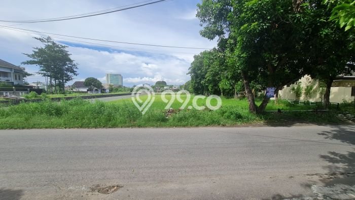 Lahan Disewakan di Laweyan, Solo, Luas 1495m2 SHM Lahan Disewakan di Laweyan, Solo, Luas 1495m2 SHM