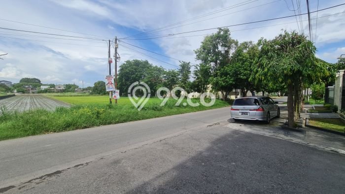 Lahan Disewakan di Laweyan, Solo, Luas 1495m2 SHM Lahan Disewakan di Laweyan, Solo, Luas 1495m2 SHM
