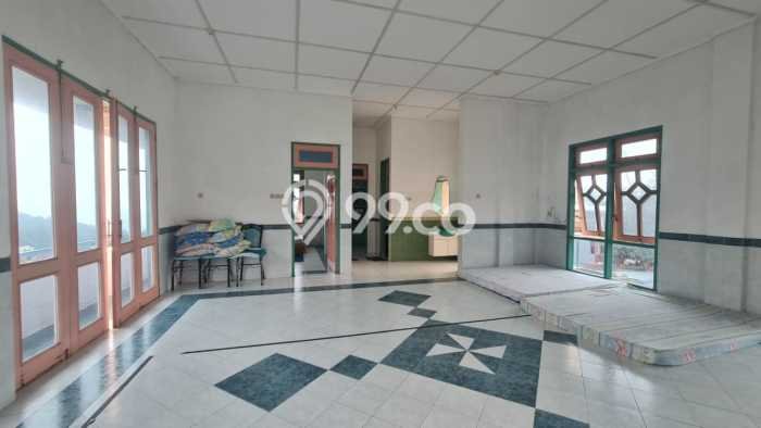 FOR SALE! Vila Kawasan Tawangmangu, Luas 351m2m², Posisi Premium FOR SALE! Vila Kawasan Tawangmangu, Luas 351m2m², Posisi Premium