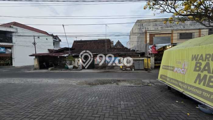 Lahan Kosong Dijual di Solo dengan Area 302m2 Lahan Kosong Dijual di Solo dengan Area 302m2