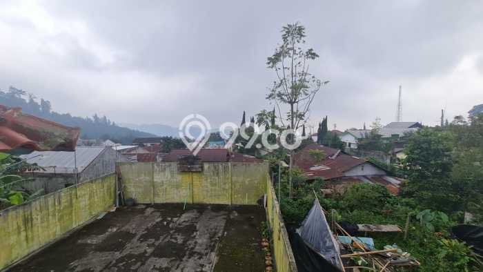FOR SALE! Vila Kawasan Tawangmangu, Luas 351m2m², Posisi Premium FOR SALE! Vila Kawasan Tawangmangu, Luas 351m2m², Posisi Premium