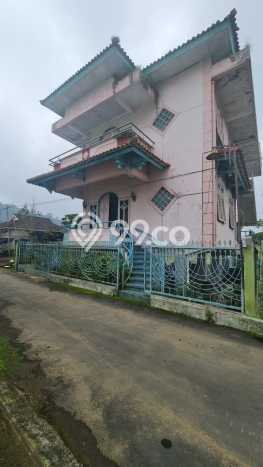 FOR SALE! Vila Kawasan Tawangmangu, Luas 351m2m², Posisi Premium FOR SALE! Vila Kawasan Tawangmangu, Luas 351m2m², Posisi Premium