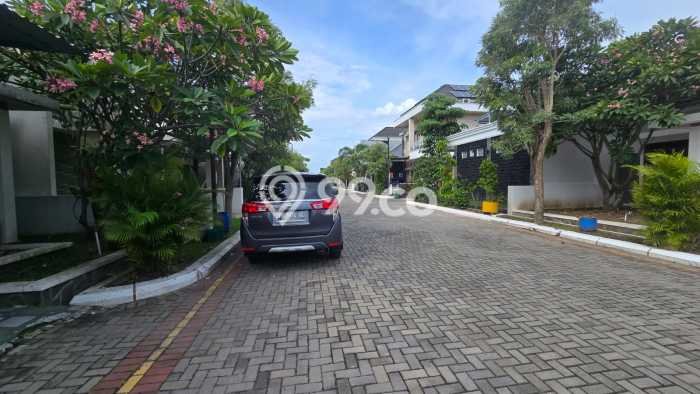 Hunian Cantik Minimalis Lb 180m2 di Gentan, Solo Hunian Cantik Minimalis Lb 180m2 di Gentan, Solo