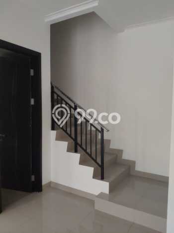 Ready to Use! Luxury House LT 100m2 Desain Elegan di Pantai Indah Kapuk 2 Ready to Use! Luxury House LT 100m2 Desain Elegan di Pantai Indah Kapuk 2
