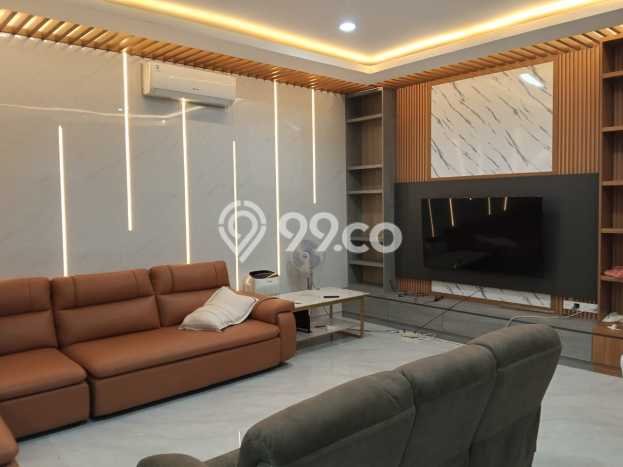 Disewakan! Rumah 3 Kamar Tidur &
3 Kamar Mandi di Pantai Indah Kapuk, Jakarta Utara Disewakan! Rumah 3 Kamar Tidur &
3 Kamar Mandi di Pantai Indah Kapuk, Jakarta Utara