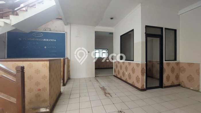 Area Ramai! Ruko Dijual di Rawalumbu untuk Bisnis Luas Bangunan 600m2 Area Ramai! Ruko Dijual di Rawalumbu untuk Bisnis Luas Bangunan 600m2