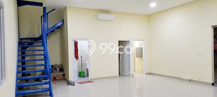 Gudang Komersial Disewakan di Lippo Cikarang Cikarang Luas 1520m2 Gudang Komersial Disewakan di Lippo Cikarang Cikarang Luas 1520m2