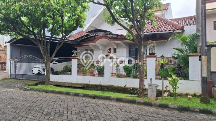 Rumah Luas Asri 3 KT Siap Pakai di Kemang Pratama Bekasi Rumah Luas Asri 3 KT Siap Pakai di Kemang Pratama Bekasi