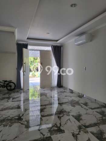 Jarang Ada! Rumah Kontrakan 4 Kamar Nyaman Siap Huni Summarecon Bekasi Jarang Ada! Rumah Kontrakan 4 Kamar Nyaman Siap Huni Summarecon Bekasi
