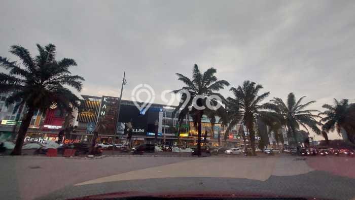 FOR RENT! Ruko di Summarecon Bekasi Cocok untuk Bisnis 189m2 FOR RENT! Ruko di Summarecon Bekasi Cocok untuk Bisnis 189m2