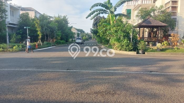 Rumah Elit Modern Tanpa Renovasi di Summarecon Bekasi Bekasi Rumah Elit Modern Tanpa Renovasi di Summarecon Bekasi Bekasi