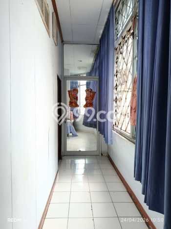 Unit Ruko Dijual di Jakarta Barat LT 147m2 & LB 400m2 Unit Ruko Dijual di Jakarta Barat LT 147m2 & LB 400m2