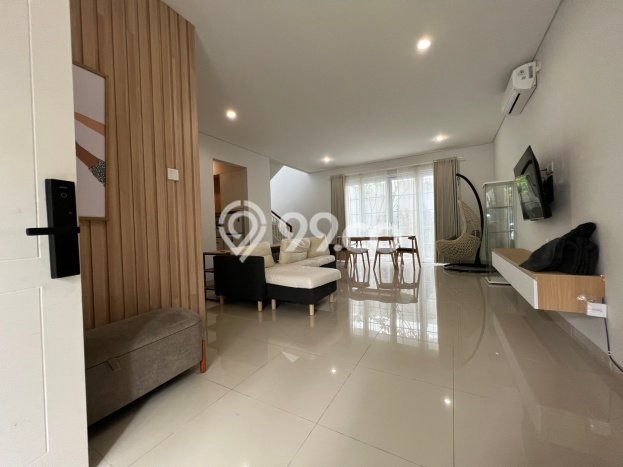 Disewakan! Rumah 3 Kamar Tidur &
3 Kamar Mandi di Gading Serpong, Tangerang Disewakan! Rumah 3 Kamar Tidur &
3 Kamar Mandi di Gading Serpong, Tangerang