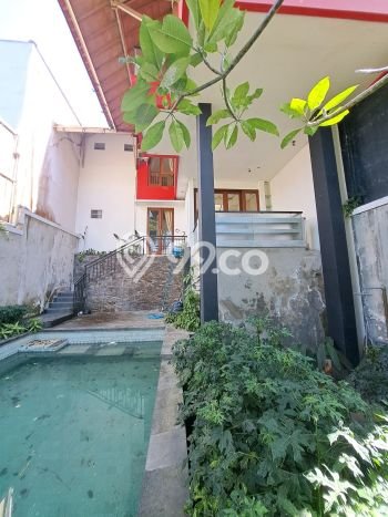 Rumah Elit LB 165m2 Siap Pakai Desain Elegan di Benoa, Badung Rumah Elit LB 165m2 Siap Pakai Desain Elegan di Benoa, Badung