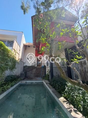 Rumah Elit LB 165m2 Siap Pakai Desain Elegan di Benoa, Badung Rumah Elit LB 165m2 Siap Pakai Desain Elegan di Benoa, Badung