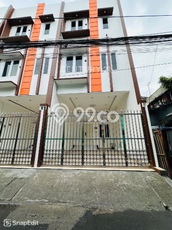 Jual Rumah Strategis Bagus Punya 4 KT di Johar Baru Jakarta Pusat SHM Jual Rumah Strategis Bagus Punya 4 KT di Johar Baru Jakarta Pusat SHM