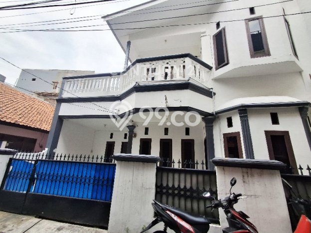 SPECIAL LISTING! Rumah di Johar Baru, 1 KM, Akses Pusat Kota, LT 80m2m² LB 150m2m² SPECIAL LISTING! Rumah di Johar Baru, 1 KM, Akses Pusat Kota, LT 80m2m² LB 150m2m²