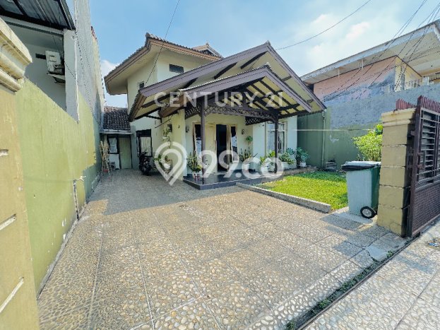 For Sale! Premium House LT 200m2 Desain Elegan di Otista For Sale! Premium House LT 200m2 Desain Elegan di Otista