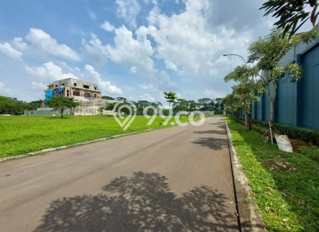 Lahan Dijual Lokasi Strategis di Tangerang dengan Luas 1825m2 Lahan Dijual Lokasi Strategis di Tangerang dengan Luas 1825m2