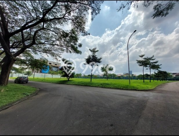 Tanah Dijual Lokasi Strategis di Tangerang dengan Luas 1100m2 Tanah Dijual Lokasi Strategis di Tangerang dengan Luas 1100m2