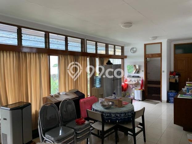 Siap Huni Hunian Elit 8 Kamar di Menteng Dekat ke Mana Pun Siap Huni Hunian Elit 8 Kamar di Menteng Dekat ke Mana Pun