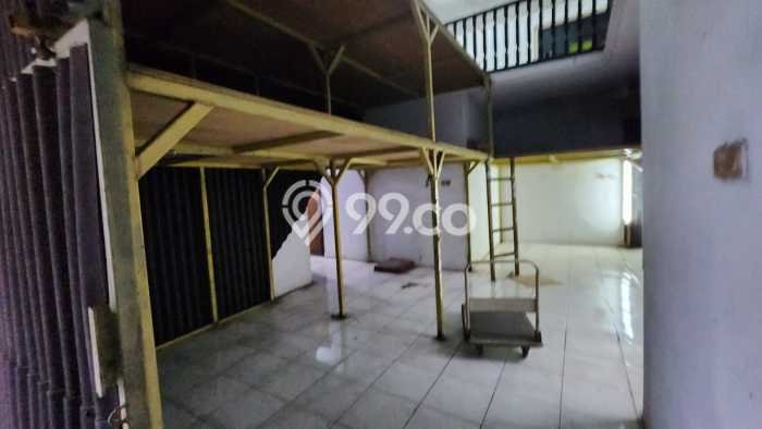 Lokasi Strategis! Dijual Gudang Bisnis di Periuk, Tangerang Kondisi Bagus Lokasi Strategis! Dijual Gudang Bisnis di Periuk, Tangerang Kondisi Bagus